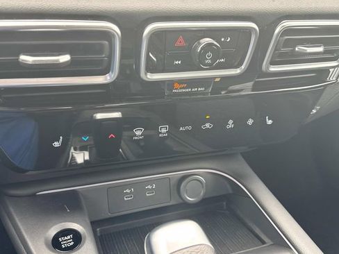 New 2026 Nissan Sentra SV w/ SV Convenience Package FWD image 29