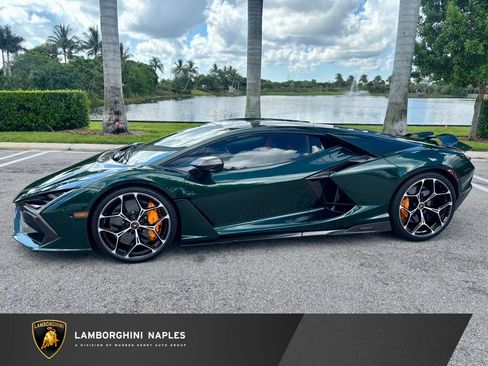 Used 2025 Lamborghini Revuelto AWD/4WD image 1