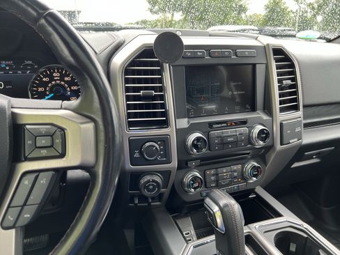 Used 2018 Ford F150 Platinum w/ Equipment Group 701A Luxury AWD/4WD image 18