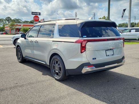 New 2026 Kia Carnival SX FWD image 4
