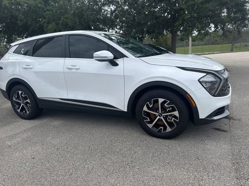 Certified 2023 Kia Sportage EX FWD image 2