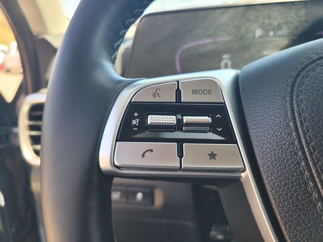 Used 2025 Kia Telluride EX w/ EX Captain's Chair Package AWD/4WD image 27