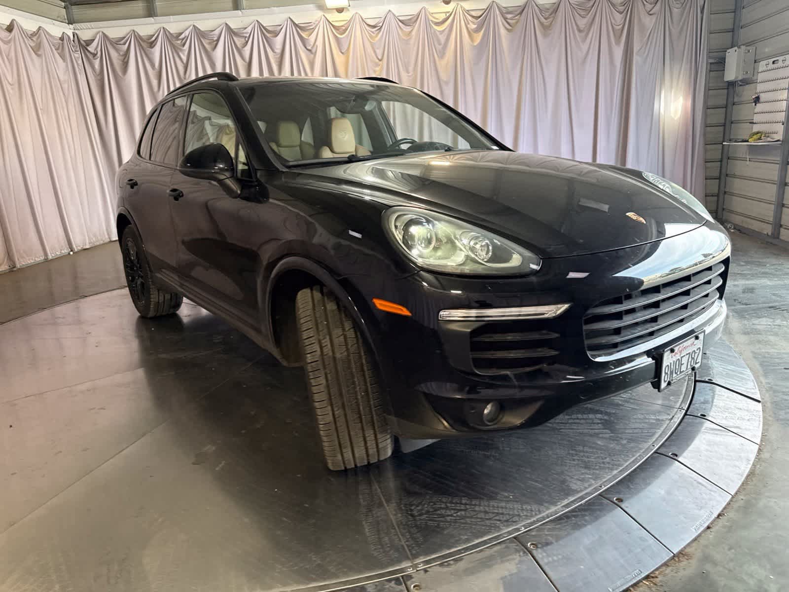 Used 2018 Porsche Cayenne AWD/4WD image 3