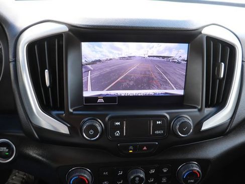 Used 2023 GMC Terrain SLT image 24