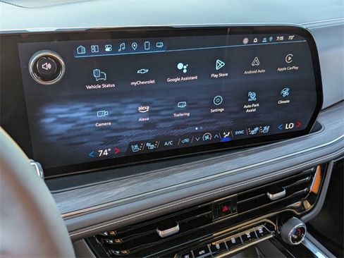 New 2025 Chevrolet Suburban Premier w/ Sun And Tow Package image 9