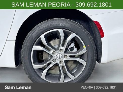 New 2026 Chrysler Pacifica Pinnacle image 35