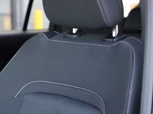 New 2025 Jeep Grand Cherokee L Laredo image 12