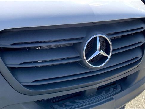 Used 2024 Mercedes-Benz Sprinter 2500 image 24
