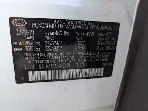 Used 2020 Hyundai Santa Fe SE w/ Cargo Package image 32