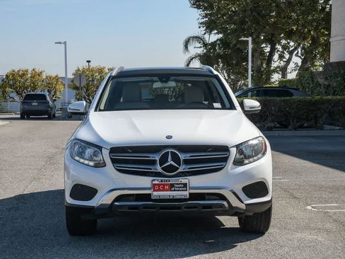 Used 2017 Mercedes-Benz GLC 300 image 2