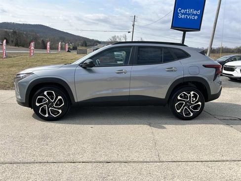 New 2026 Chevrolet Trax RS w/ Driver Confidence Package image 7