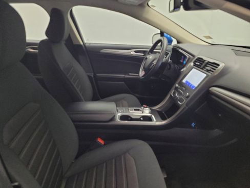 Used 2020 Ford Fusion SE FWD image 21