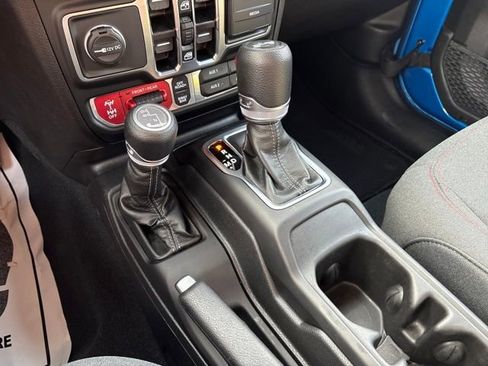 Used 2024 Jeep Wrangler Unlimited Rubicon w/ Technology Group image 20