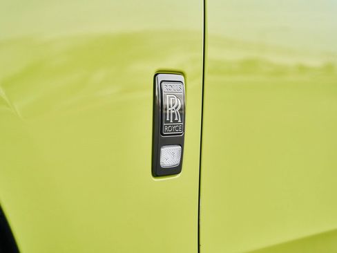 Used 2025 Rolls-Royce Ghost Black Badge image 8