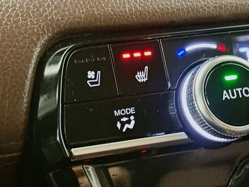 Certified 2025 Honda Pilot Elite image 17