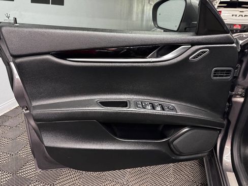 Used 2021 Maserati Ghibli S image 36