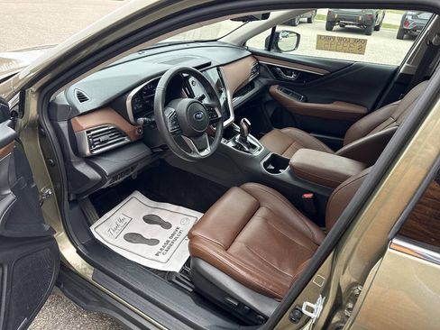 Used 2024 Subaru Outback Touring AWD/4WD image 12