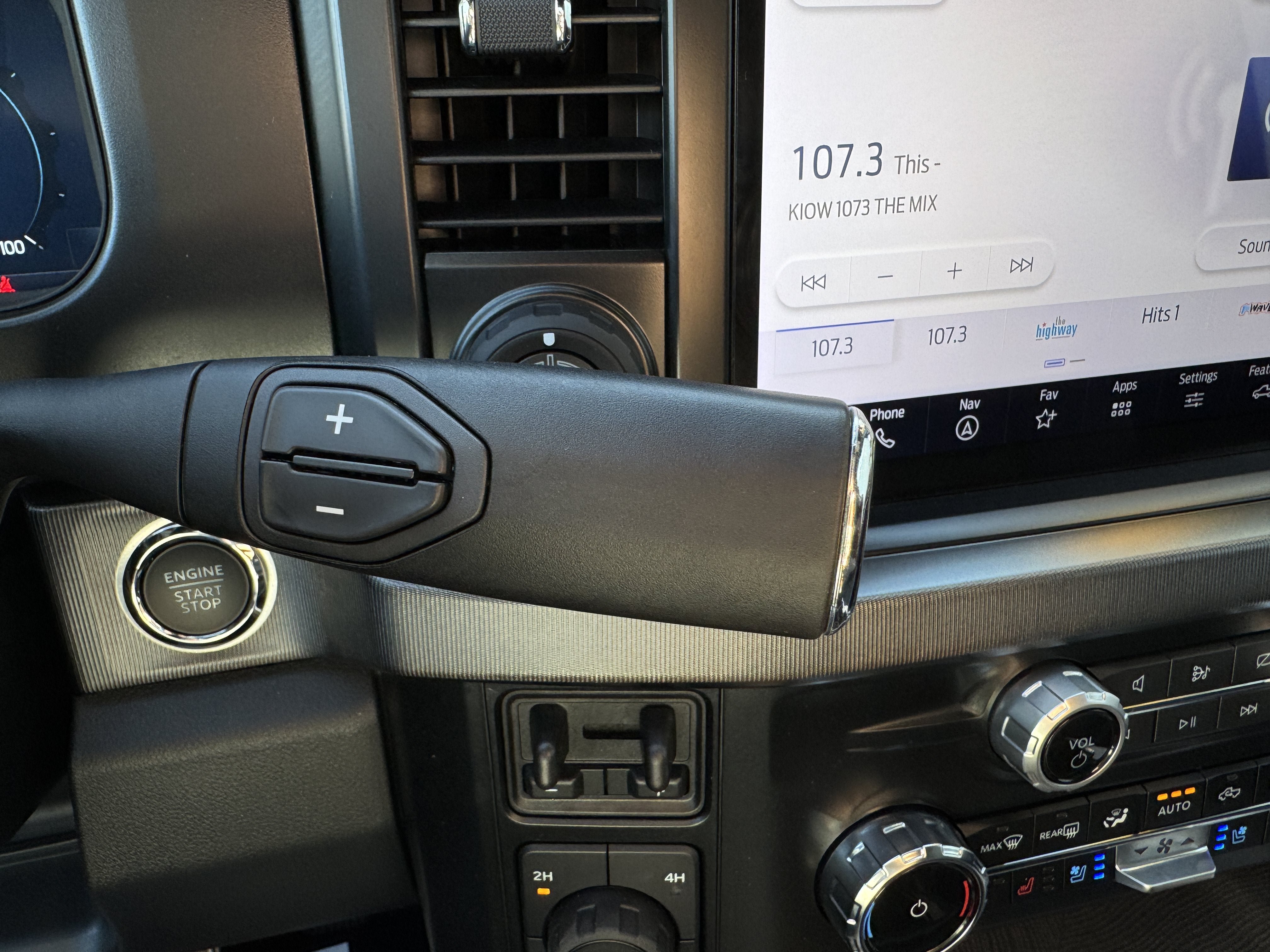 Used 2024 Ford F350 Platinum AWD/4WD image 24