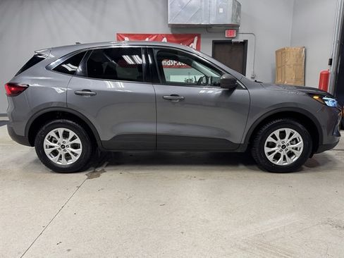 Used 2024 Ford Escape Active AWD/4WD image 8