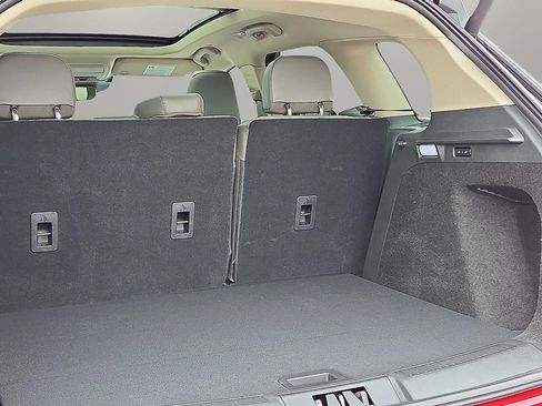 New 2026 Lincoln Corsair Premiere AWD/4WD image 9