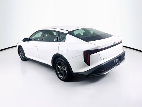 Used 2025 Kia K4 LXS image 5