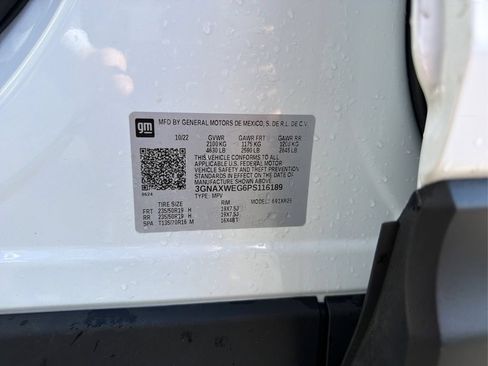 Used 2023 Chevrolet Equinox RS AWD/4WD image 22