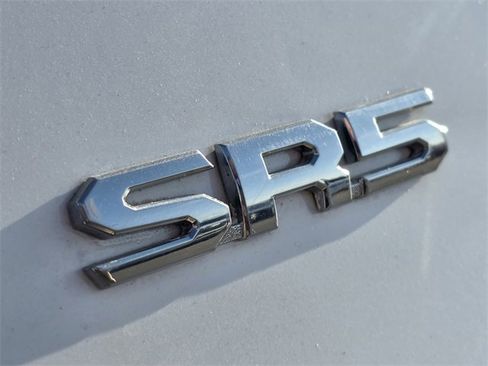 Used 2022 Toyota Tundra SR5 w/ SR5 Convenience Package image 7