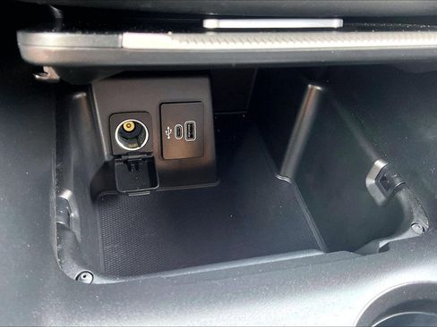 Used 2025 Ford Explorer ST image 33