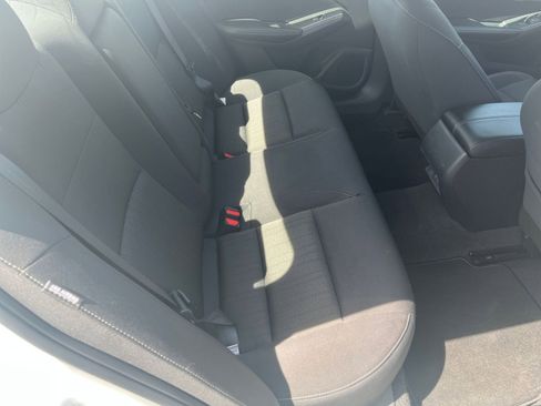 Used 2025 Nissan Altima 2.5 SV FWD image 39