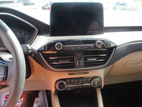 Used 2022 Ford Escape SEL FWD image 6