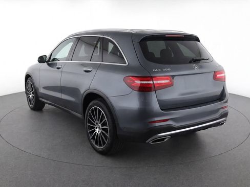 Used 2019 Mercedes-Benz GLC 300 4MATIC image 3