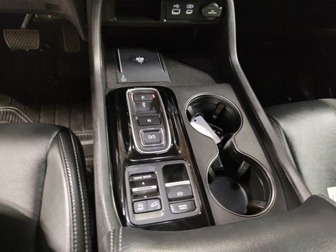 Used 2025 Honda Pilot EX-L image 7