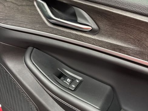 New 2025 Jeep Grand Cherokee Limited image 30