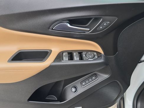 Certified 2022 Chevrolet Equinox Premier FWD image 10