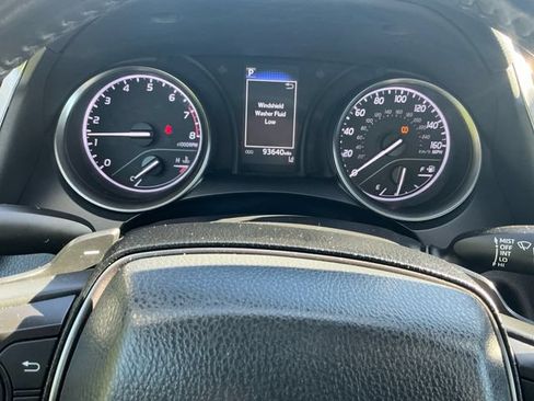 Used 2023 Toyota Camry SE FWD image 21
