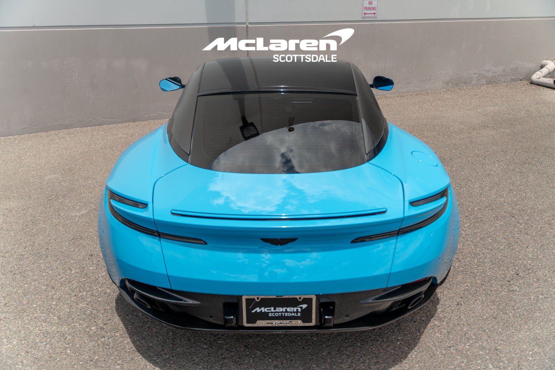 Used 2024 Aston Martin DB12 Coupe RWD image 31
