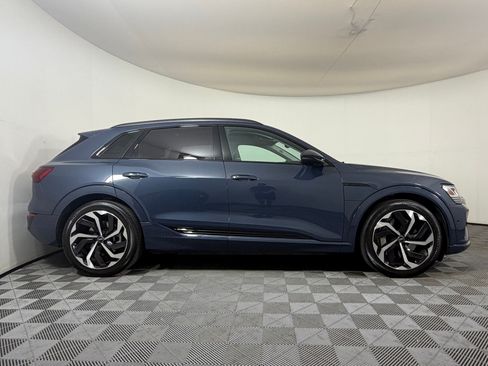 Used 2024 Audi Q8 e-tron Premium Plus w/ Premium Plus Package AWD/4WD image 8