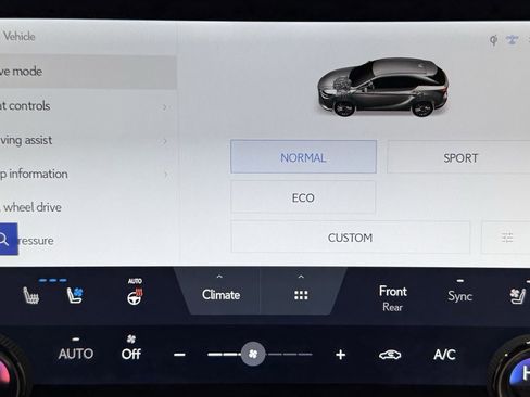 Used 2024 Lexus RX 350 AWD image 25