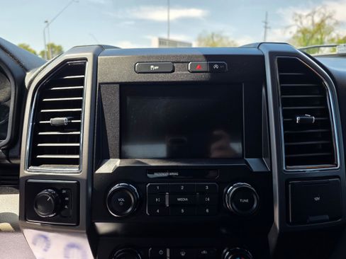 Used 2019 Ford F150 XLT w/ Equipment Group 301A Mid AWD/4WD image 19