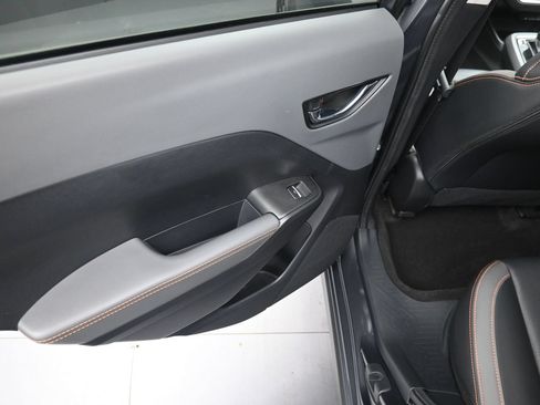Used 2024 Subaru Crosstrek 2.5i Limited AWD/4WD image 13
