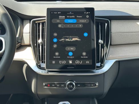 New 2026 Volvo XC90 T8 Plus image 13