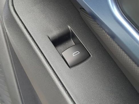 New 2026 Chevrolet Equinox EV LT image 42