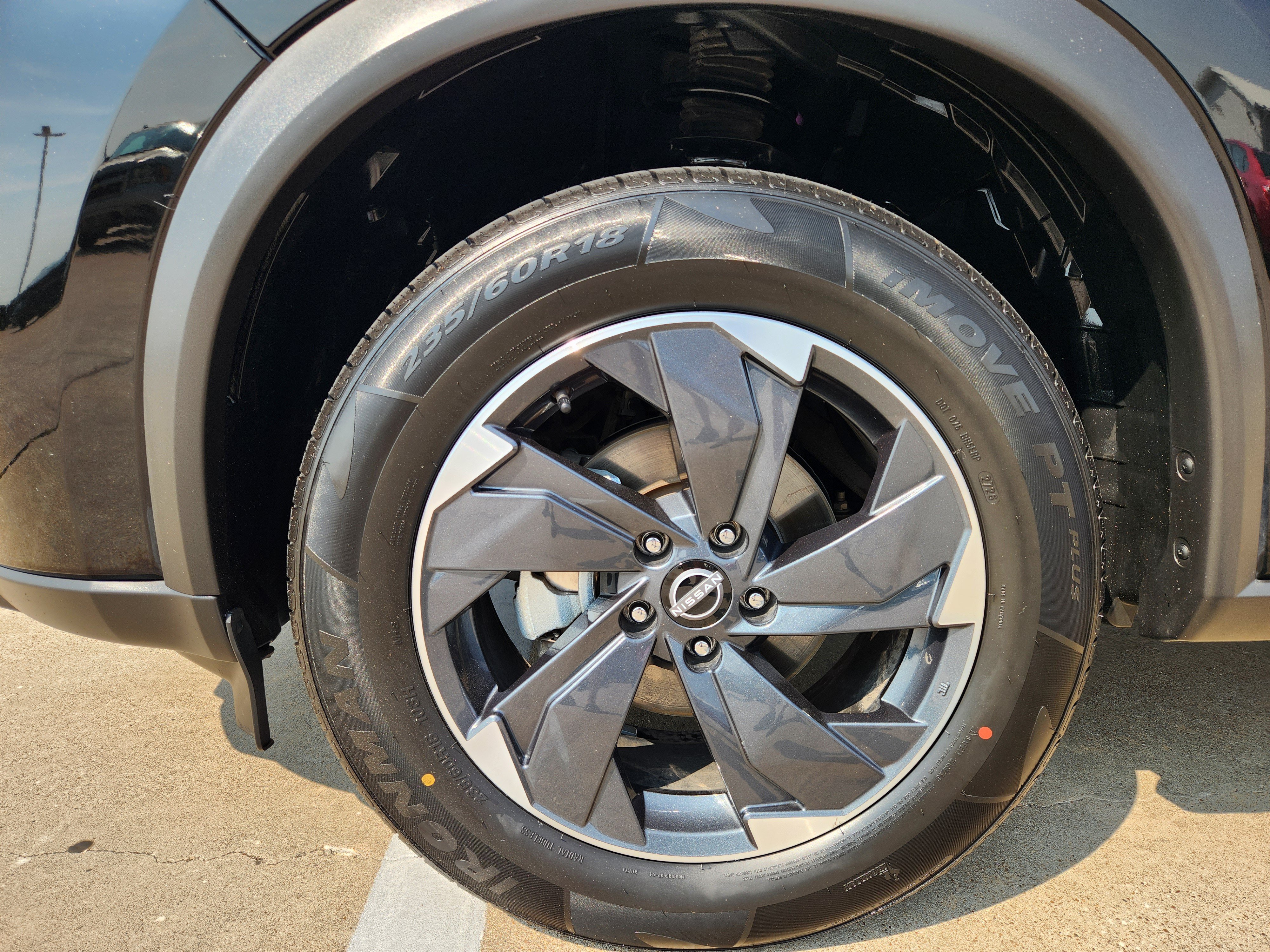 Used 2024 Nissan Rogue SV AWD/4WD image 11