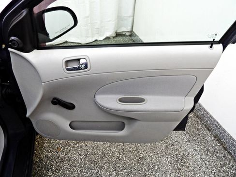 Used 2009 Chevrolet Cobalt LS w/ Protection Package image 11