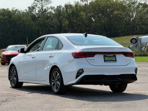 Used 2024 Kia Forte LXS FWD image 2