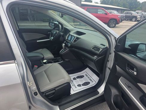 Used 2016 Honda CR-V Touring image 9