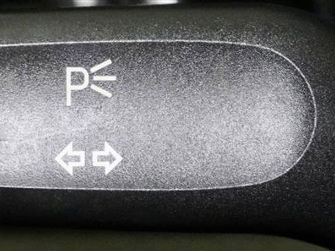 Used 2018 Porsche Macan image 22