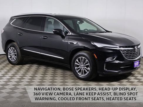 Used 2024 Buick Enclave Premium image 1