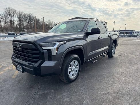 Used 2024 Toyota Tundra SR w/ SR Tow Package image 8