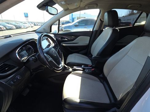 Used 2020 Buick Encore Preferred image 15